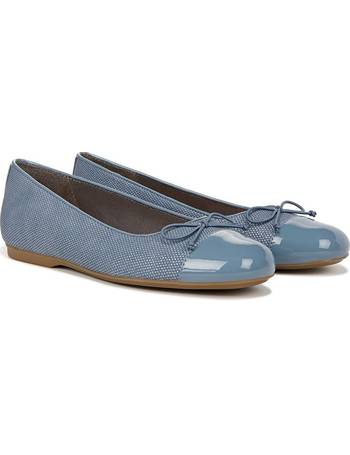 Famous footwear sale flat shoes