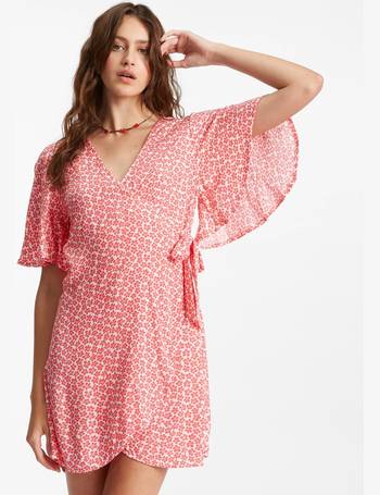 Shop Women's Wrap Dresses from Billabong up to 65% Off | DealDoodle