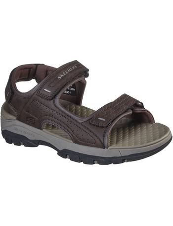 jungle interpersonel Definition Shop Men's Skechers Sandals up to 75% Off | DealDoodle