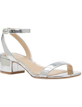 Rashi sandal imagine 2024 by vince camuto