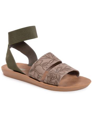 Muk luks dahlia discount sandals