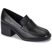 Famous Footwear Baretraps Women's Loafers