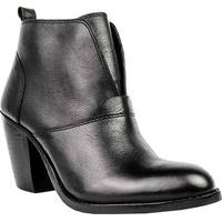 Women's Boots from Crevo